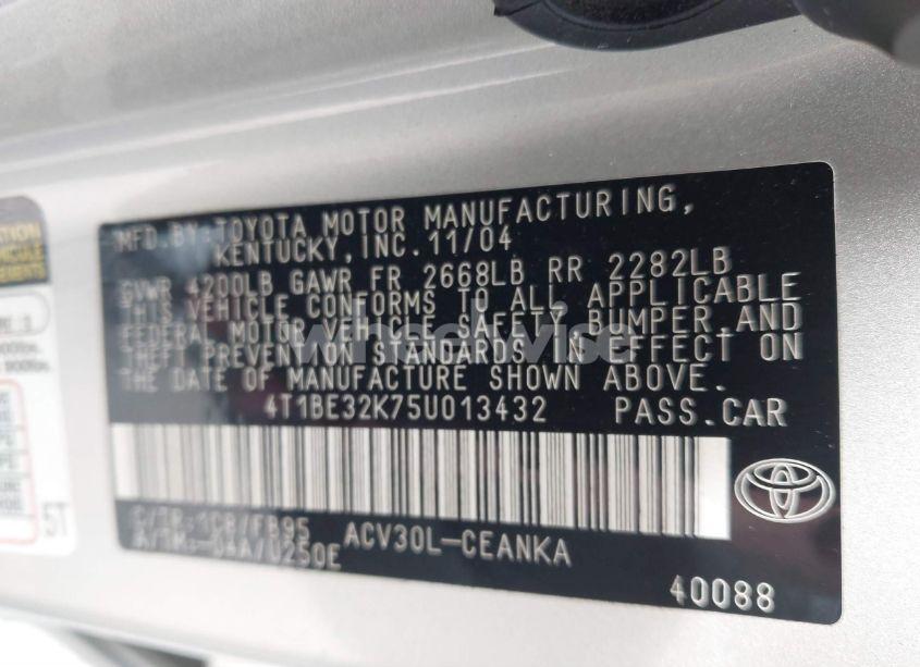 Photo 9 of 2005 Toyota Camry STD (VIN 4T1BE32K75U013432)