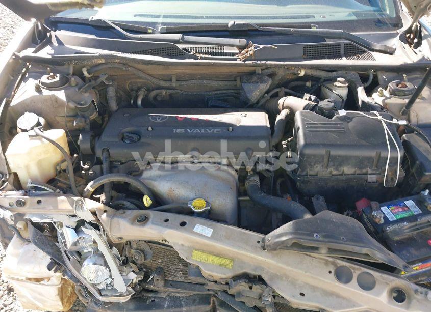 Photo 10 of 2005 Toyota Camry LE (VIN 4T1BE32K75U017156)