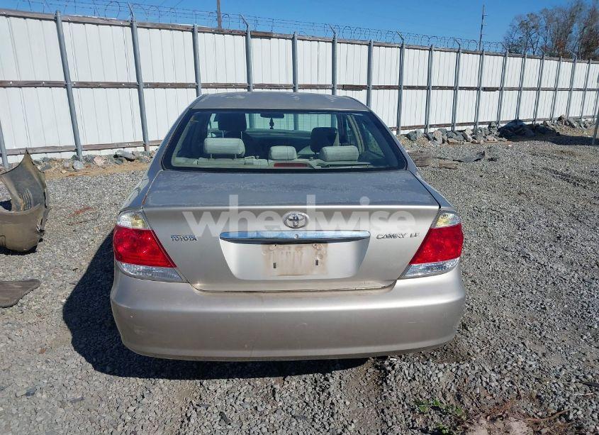 Photo 17 of 2005 Toyota Camry LE (VIN 4T1BE32K75U017156)