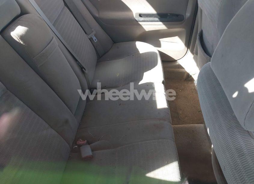 Photo 8 of 2005 Toyota Camry LE (VIN 4T1BE32K75U017156)