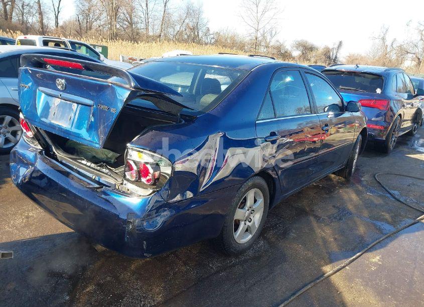 Photo 4 of 2005 Toyota Camry SE (VIN 4T1BE32K75U020400)