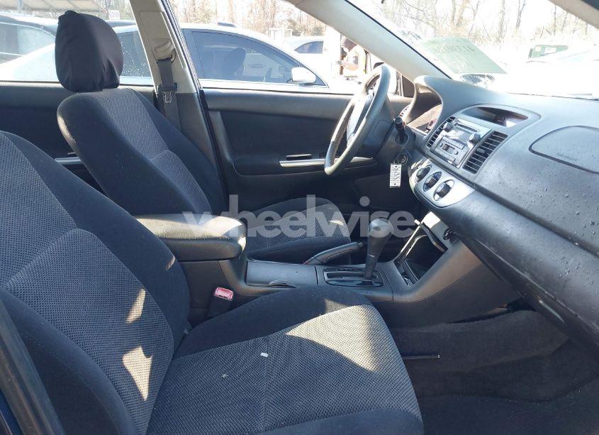 Photo 5 of 2005 Toyota Camry SE (VIN 4T1BE32K75U020400)