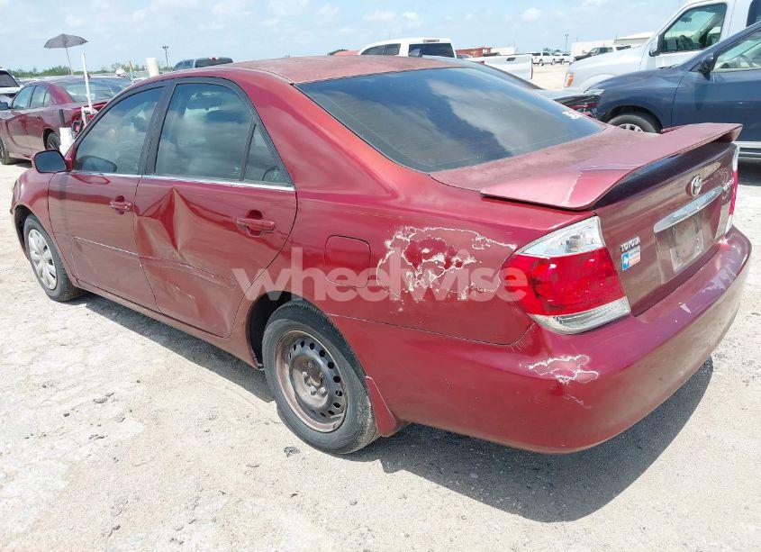 Photo 3 of 2005 Toyota Camry LE (VIN 4T1BE32K75U021742)