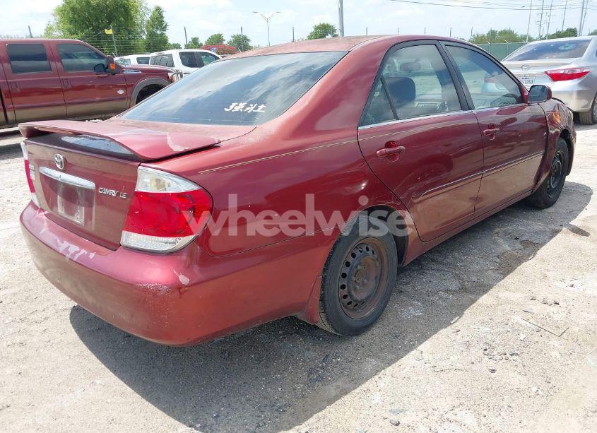 Photo 4 of 2005 Toyota Camry LE (VIN 4T1BE32K75U021742)