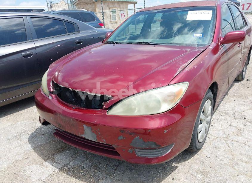 Photo 6 of 2005 Toyota Camry LE (VIN 4T1BE32K75U021742)