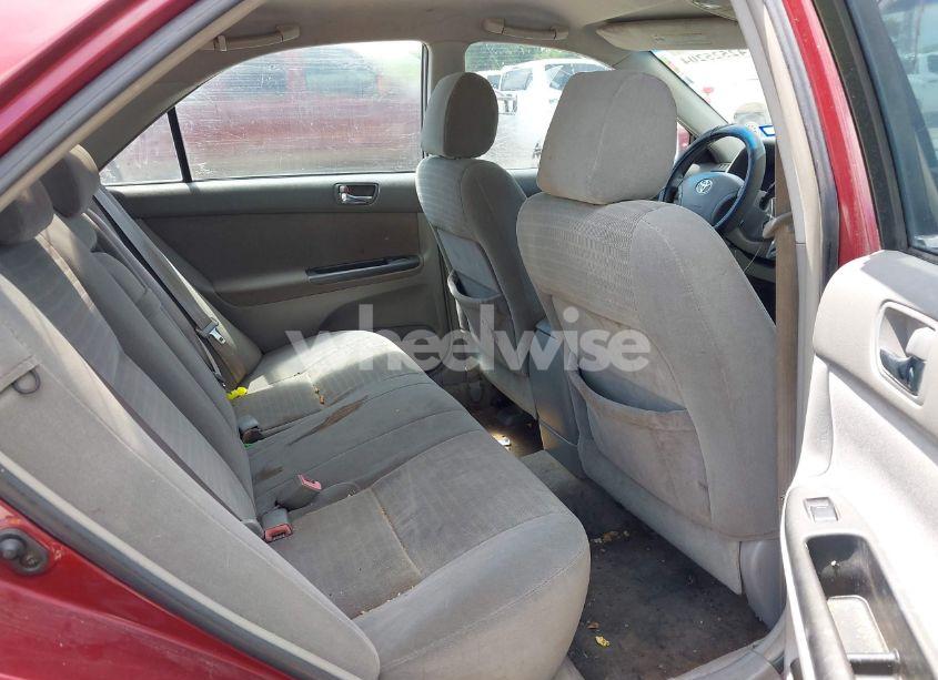 Photo 8 of 2005 Toyota Camry LE (VIN 4T1BE32K75U021742)