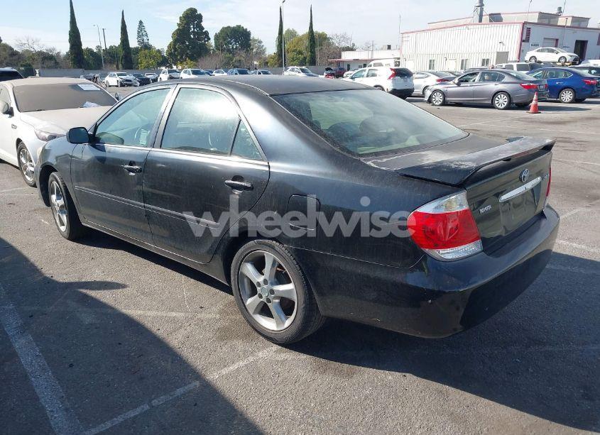 Photo 3 of 2005 Toyota Camry LE (VIN 4T1BE32K75U022695)