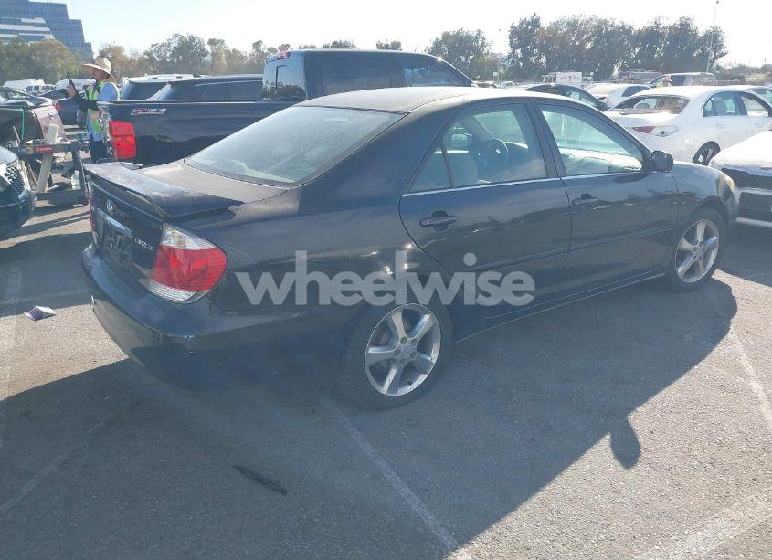 Photo 4 of 2005 Toyota Camry LE (VIN 4T1BE32K75U022695)
