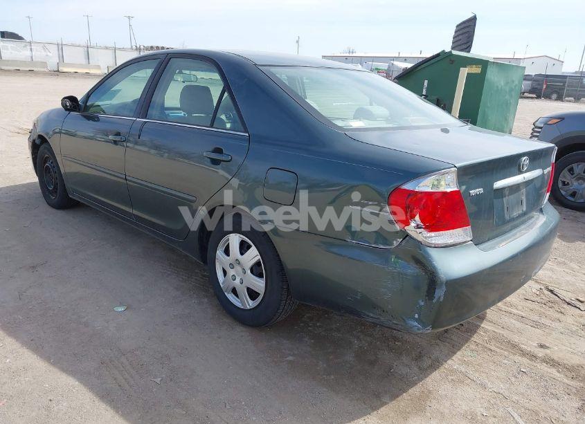 Photo 3 of 2005 Toyota Camry LE (VIN 4T1BE32K75U026262)