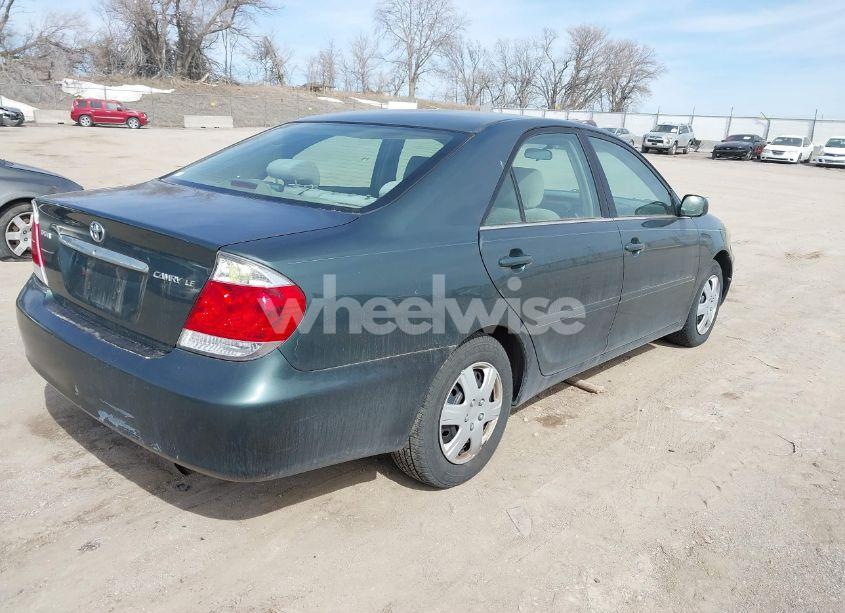 Photo 4 of 2005 Toyota Camry LE (VIN 4T1BE32K75U026262)