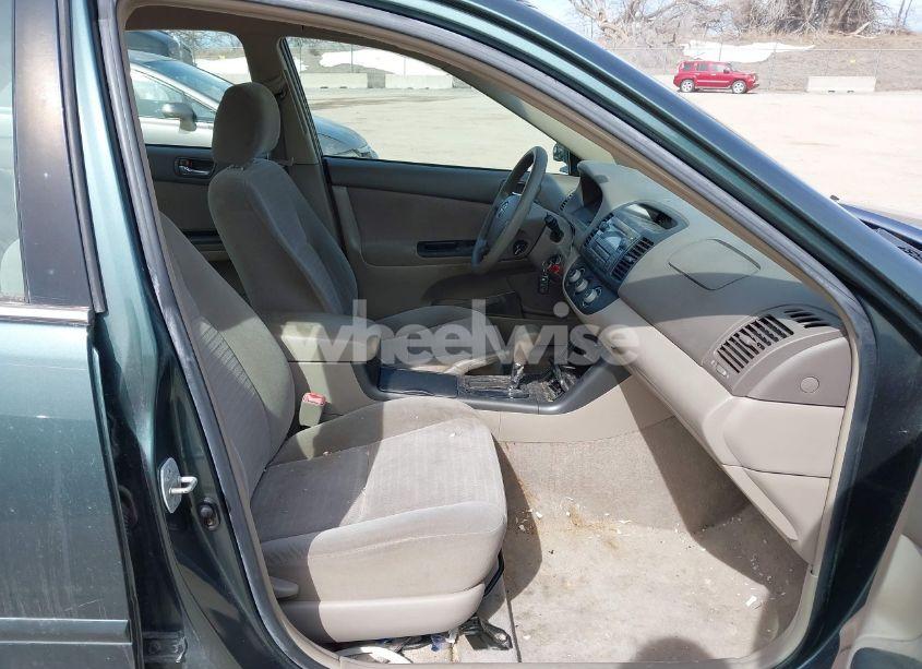 Photo 5 of 2005 Toyota Camry LE (VIN 4T1BE32K75U026262)