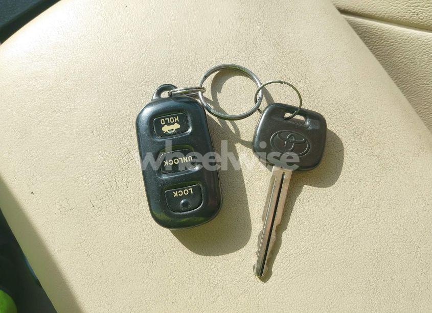 Photo 11 of 2005 Toyota Camry LE (VIN 4T1BE32K75U044924)