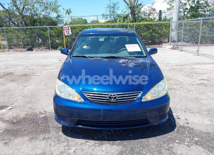 Photo 13 of 2005 Toyota Camry LE (VIN 4T1BE32K75U044924)