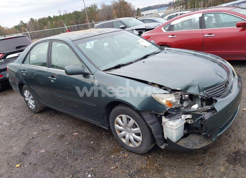 2005 Toyota Camry LE (VIN 4T1BE32K75U054143) main photo