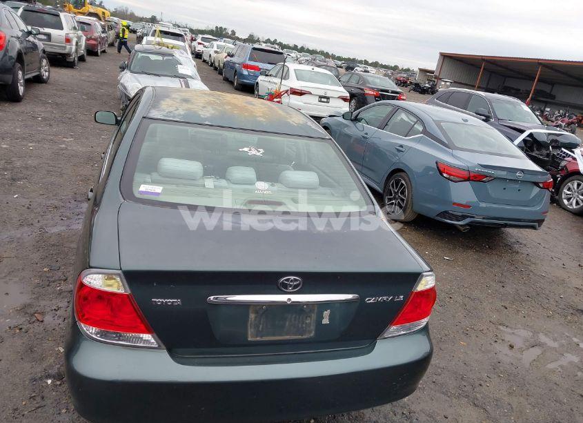 Photo 16 of 2005 Toyota Camry LE (VIN 4T1BE32K75U054143)
