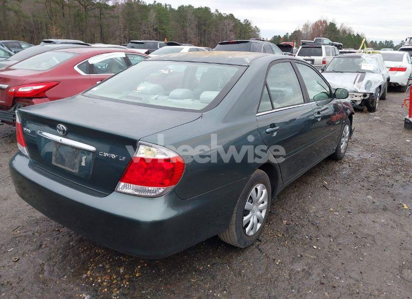 Photo 4 of 2005 Toyota Camry LE (VIN 4T1BE32K75U054143)