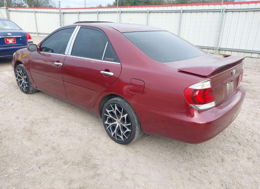 Photo 3 of 2005 Toyota Camry SE (VIN 4T1BE32K75U055311)