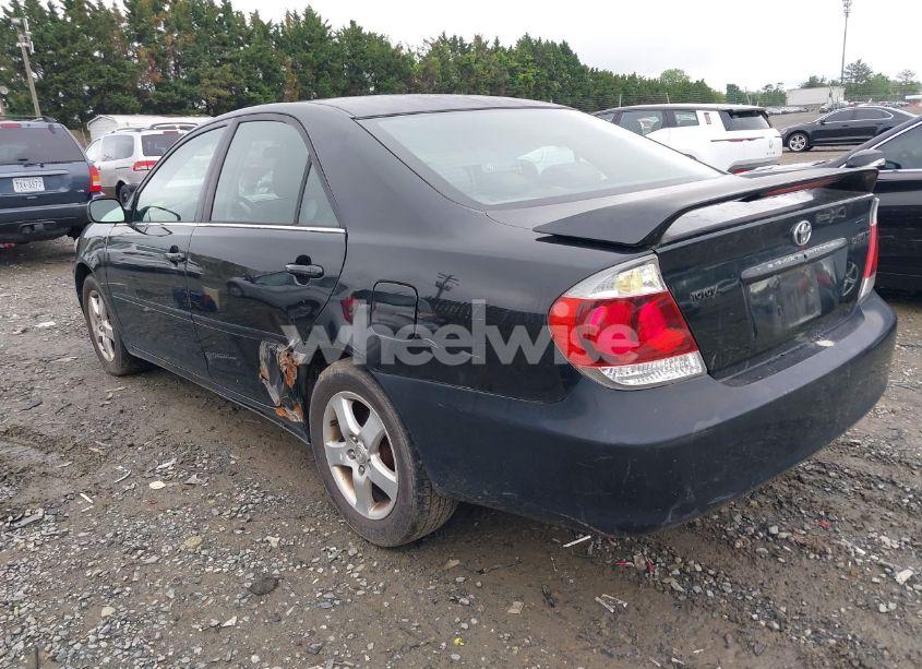 Photo 3 of 2005 Toyota Camry SE (VIN 4T1BE32K75U057530)