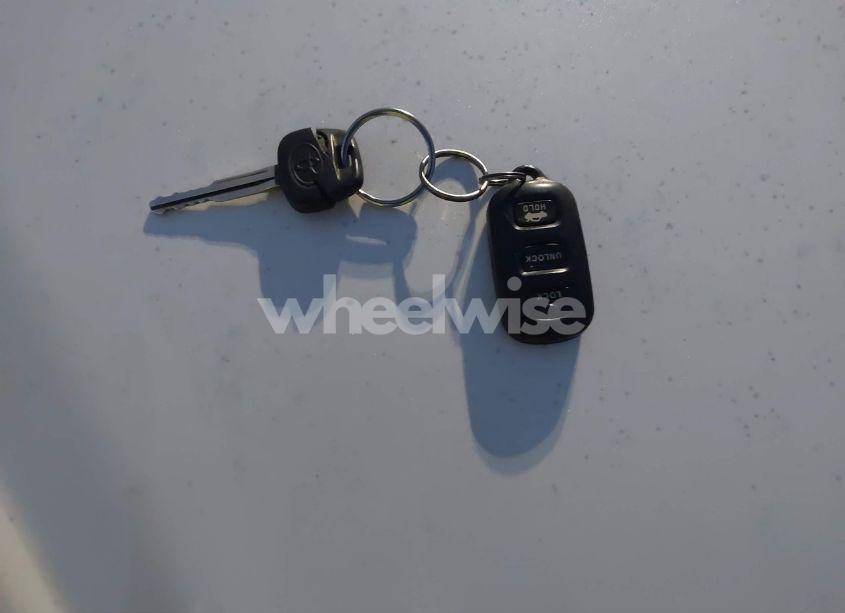 Photo 11 of 2005 Toyota Camry LE (VIN 4T1BE32K75U066552)