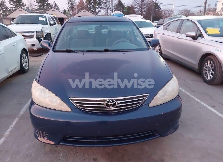 Photo 6 of 2005 Toyota Camry LE (VIN 4T1BE32K75U066552)