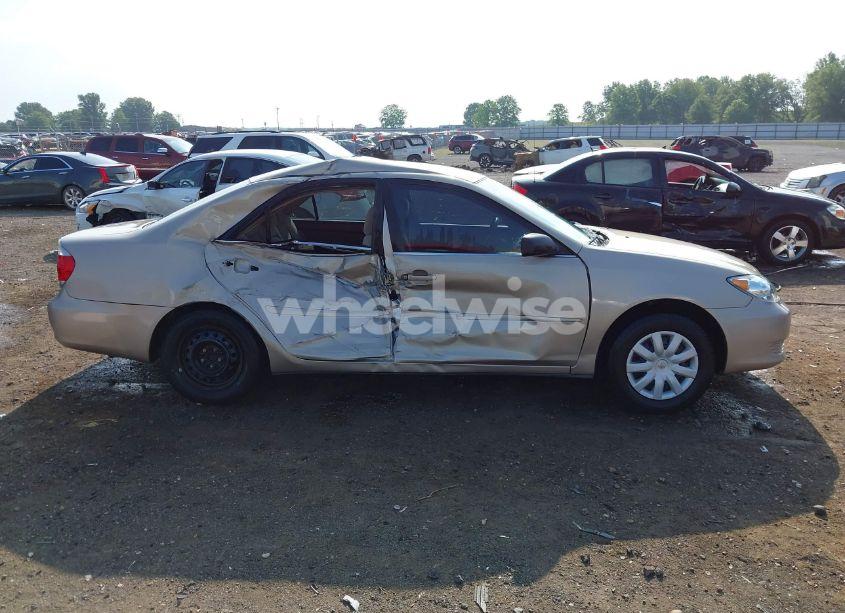 Photo 13 of 2005 Toyota Camry STD (VIN 4T1BE32K75U089975)