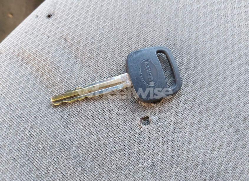 Photo 11 of 2005 Toyota Camry SE (VIN 4T1BE32K75U095467)