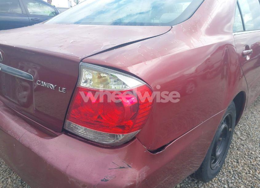 Photo 12 of 2005 Toyota Camry LE (VIN 4T1BE32K75U102935)