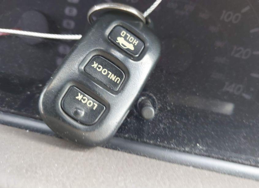 Photo 11 of 2005 Toyota Camry LE (VIN 4T1BE32K75U103258)