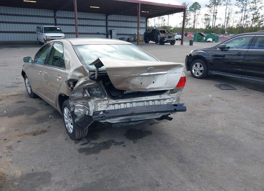 Photo 3 of 2005 Toyota Camry LE (VIN 4T1BE32K75U103258)