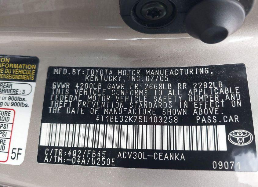 Photo 9 of 2005 Toyota Camry LE (VIN 4T1BE32K75U103258)