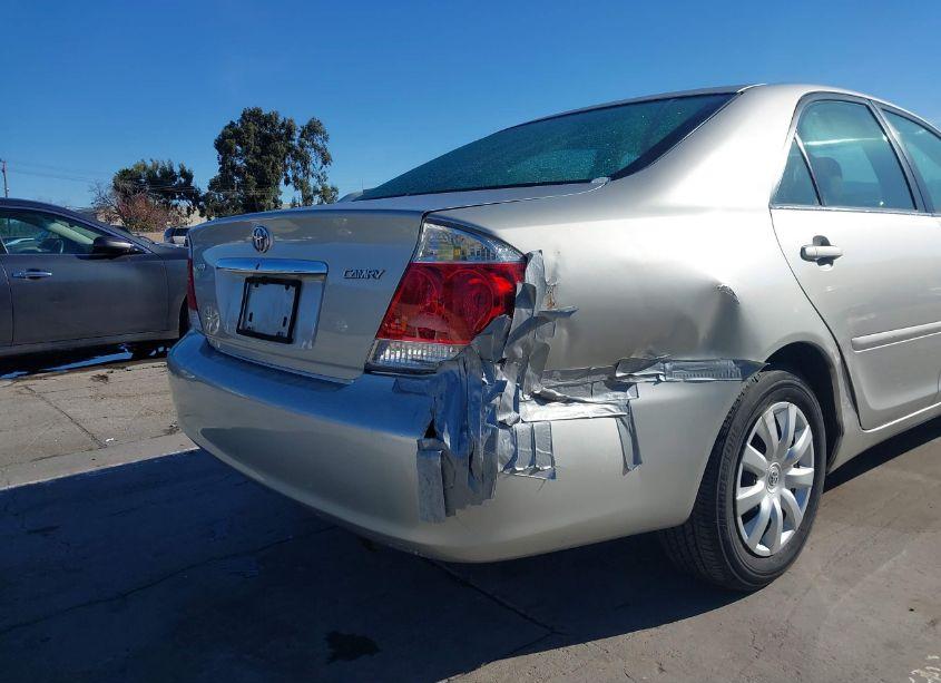 Photo 6 of 2005 Toyota Camry STD (VIN 4T1BE32K75U420120)
