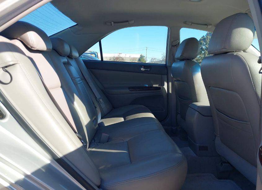 Photo 8 of 2005 Toyota Camry STD (VIN 4T1BE32K75U420120)