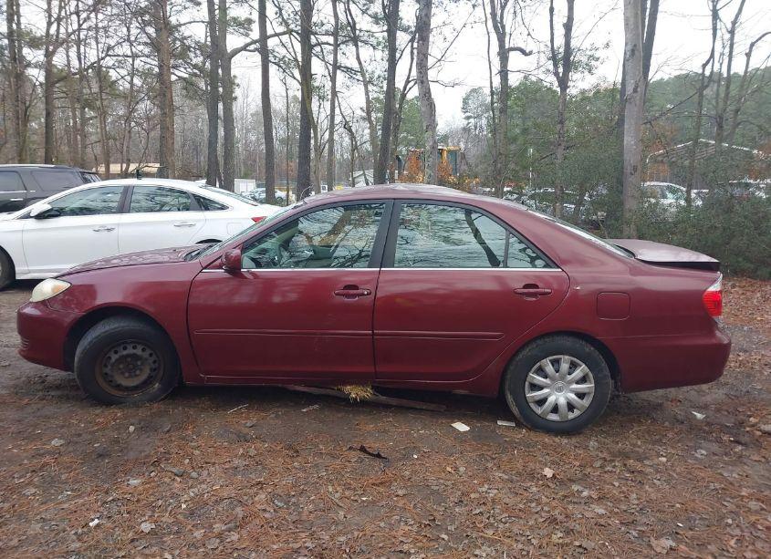 Photo 15 of 2005 Toyota Camry LE (VIN 4T1BE32K75U426192)