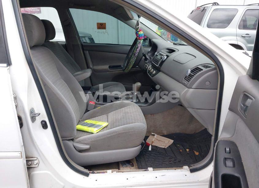 Photo 5 of 2005 Toyota Camry LE (VIN 4T1BE32K75U433174)