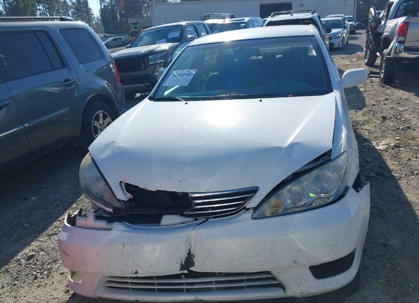 Photo 12 of 2005 Toyota Camry XLE (VIN 4T1BE32K75U532738)