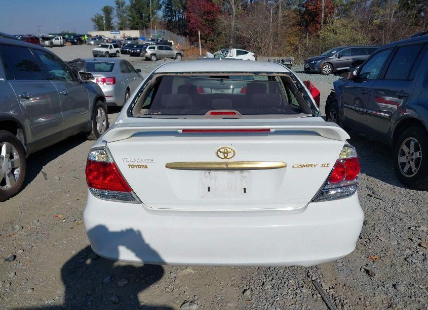 Photo 16 of 2005 Toyota Camry XLE (VIN 4T1BE32K75U532738)
