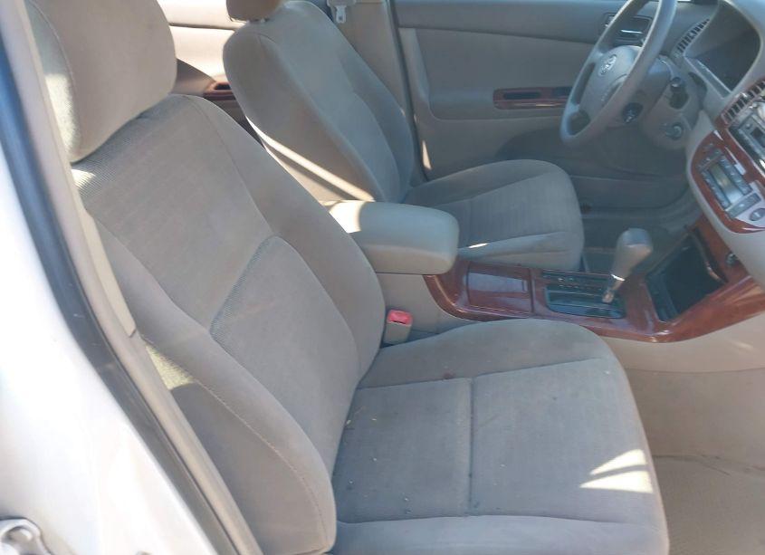 Photo 5 of 2005 Toyota Camry XLE (VIN 4T1BE32K75U532738)