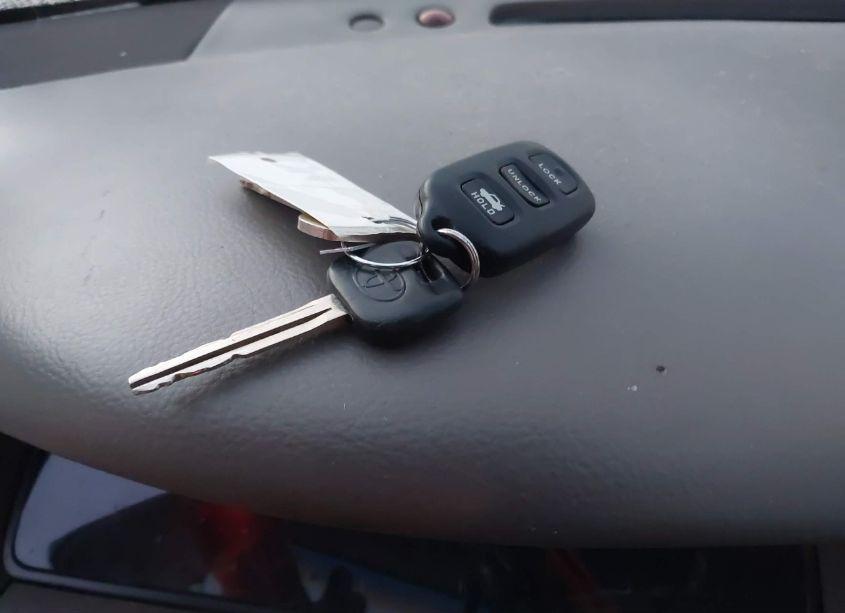 Photo 11 of 2005 Toyota Camry LE (VIN 4T1BE32K75U568834)