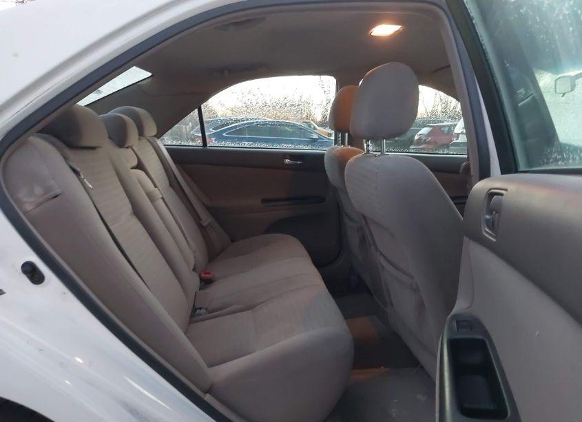 Photo 8 of 2005 Toyota Camry LE (VIN 4T1BE32K75U568834)
