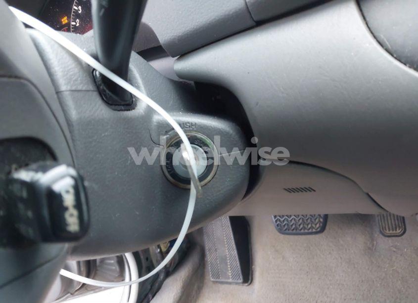 Photo 11 of 2005 Toyota Camry STD (VIN 4T1BE32K75U570521)