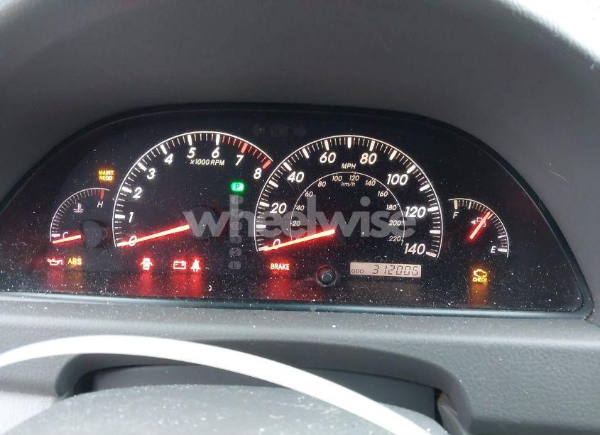 Photo 7 of 2005 Toyota Camry STD (VIN 4T1BE32K75U570521)