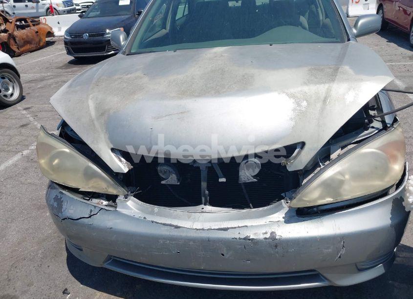 Photo 6 of 2005 Toyota Camry LE (VIN 4T1BE32K75U572107)