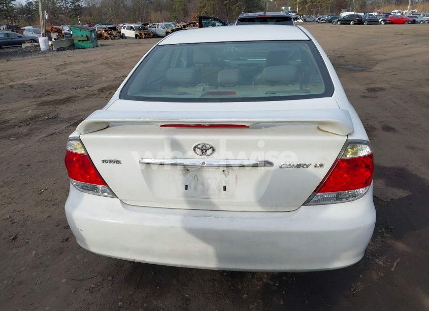 Photo 16 of 2005 Toyota Camry LE/XLE/SE (VIN 4T1BE32K75U610371)