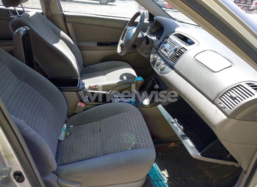 Photo 5 of 2005 Toyota Camry LE (VIN 4T1BE32K75U627087)