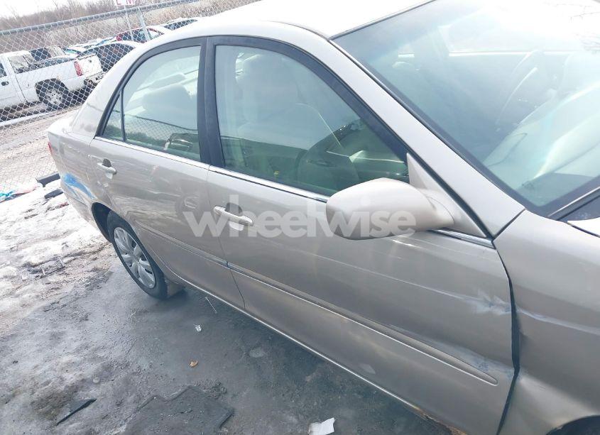 Photo 13 of 2005 Toyota Camry LE (VIN 4T1BE32K75U942486)