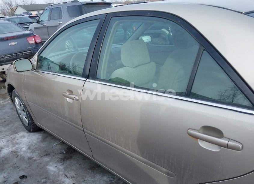 Photo 14 of 2005 Toyota Camry LE (VIN 4T1BE32K75U942486)