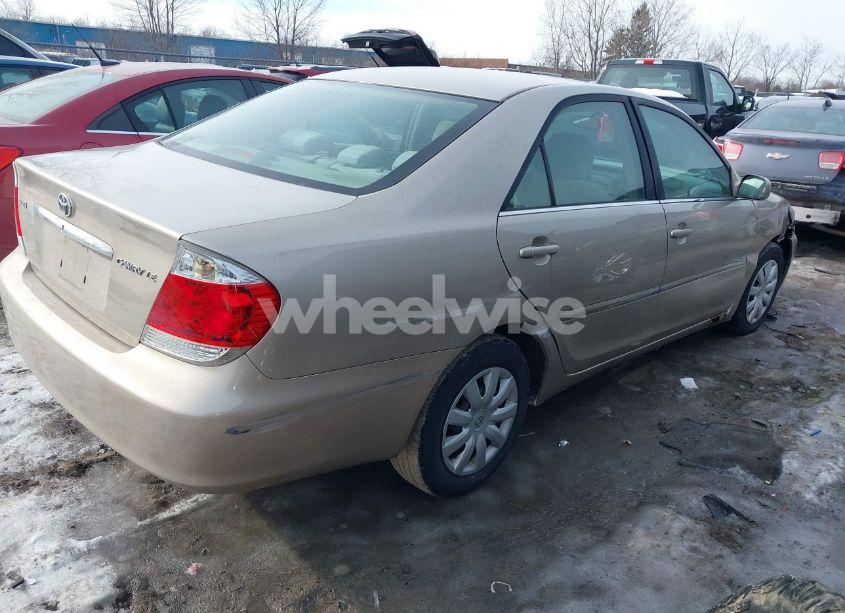 Photo 4 of 2005 Toyota Camry LE (VIN 4T1BE32K75U942486)