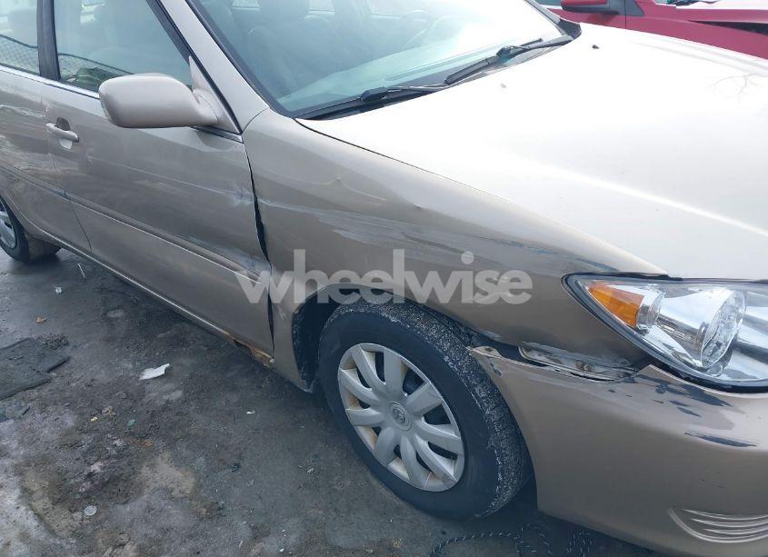 Photo 6 of 2005 Toyota Camry LE (VIN 4T1BE32K75U942486)
