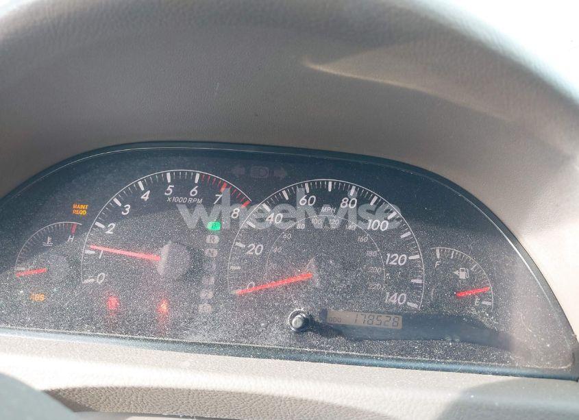 Photo 7 of 2005 Toyota Camry LE (VIN 4T1BE32K75U942486)