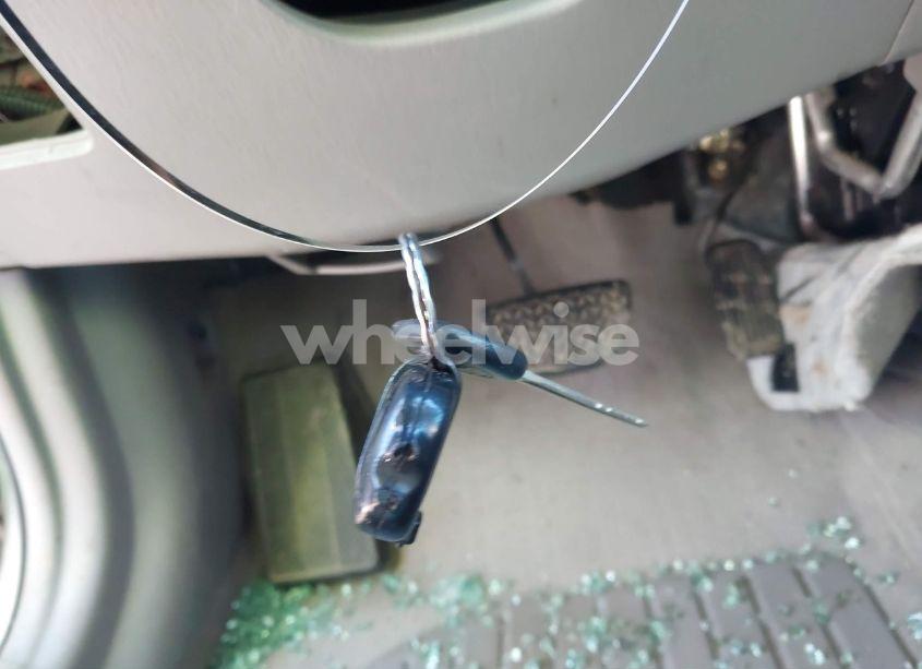 Photo 11 of 2005 Toyota Camry LE (VIN 4T1BE32K75U946246)